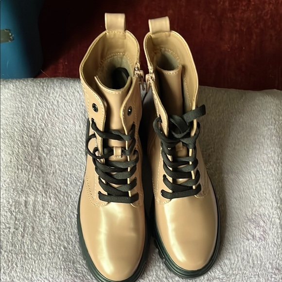 Limelight Combat Boots with Black Laces - Picture 7 of 10